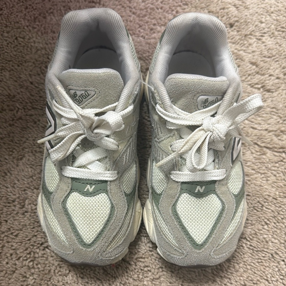 New Balance 9060 Cream and Green Athletic Shoes Size 13